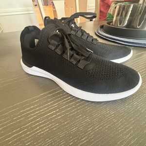 Fabletics Black Knit womens Sneakers
